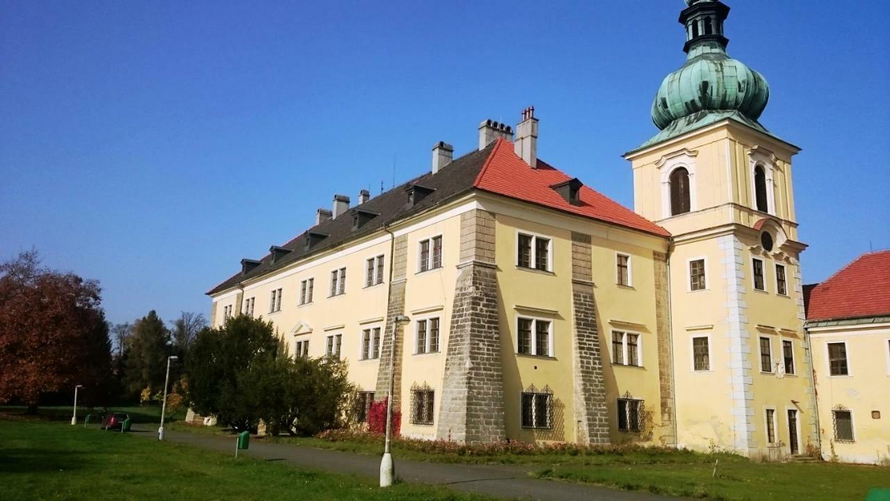 U Lekninu Villa Doksy  Buitenkant foto